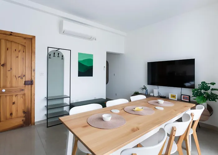 Cosy 3br Duplex Penthouse With Terrace & Views By Isola360 Mosta