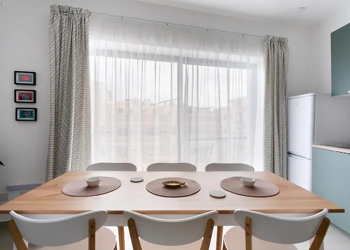 Cosy 3br Duplex Penthouse With Terrace & Views By Isola360 * Mosta