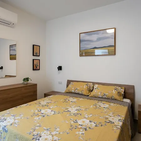 Cosy 3br Duplex Penthouse With Terrace & Views By Isola360