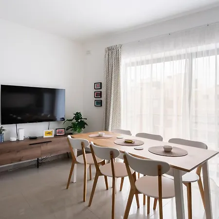 Cosy 3br Duplex Penthouse With Terrace & Views By Isola360