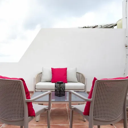 公寓 Cosy 3br Duplex Penthouse With Terrace & Views By Isola360 *