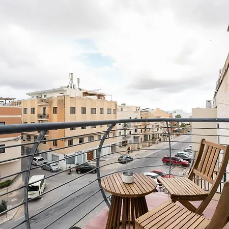 Cosy 3br Duplex Penthouse With Terrace & Views By Isola360