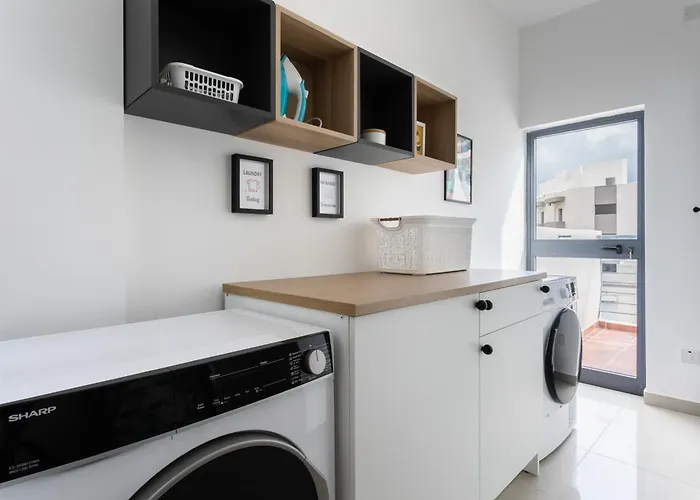 Cosy 3br Duplex Penthouse With Terrace & Views By Isola360 *