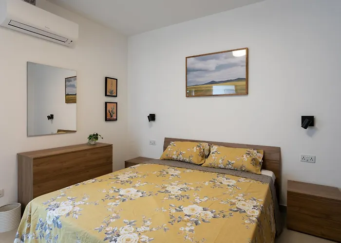 Cosy 3br Duplex Penthouse With Terrace & Views By Isola360