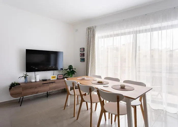 Cosy 3br Duplex Penthouse With Terrace & Views By Isola360