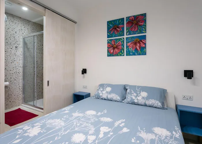 Cosy 3br Duplex Penthouse With Terrace & Views By Isola360 Mosta