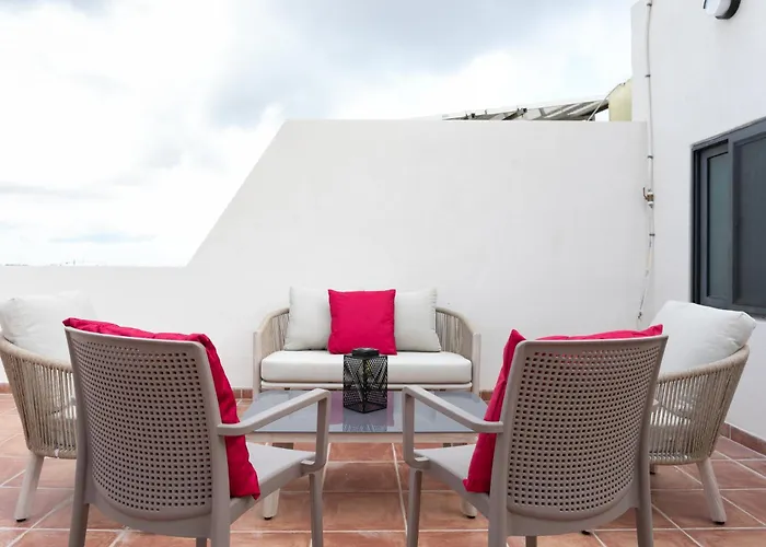 公寓 Cosy 3br Duplex Penthouse With Terrace & Views By Isola360 *